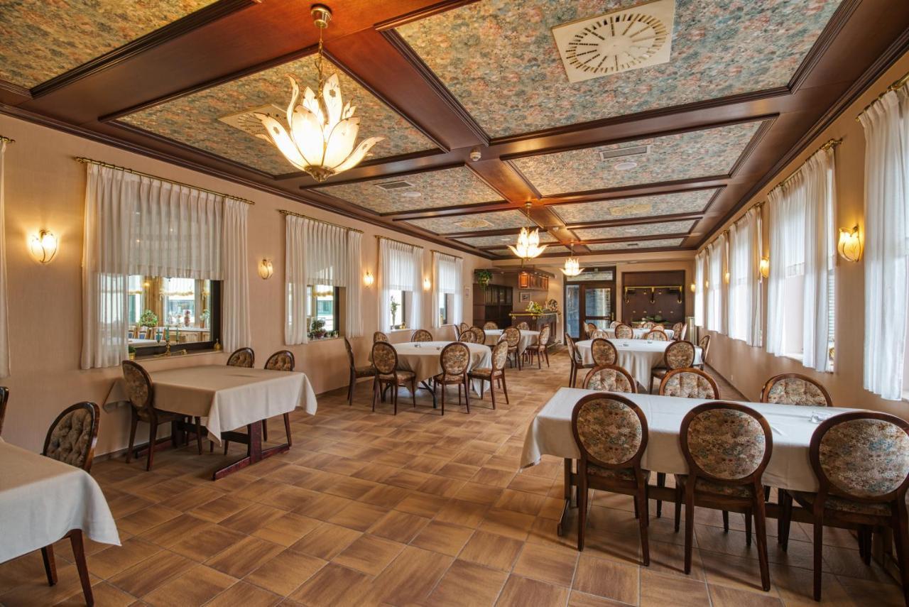Hotel Haus Tiefenbach Бюллінген Екстер'єр фото