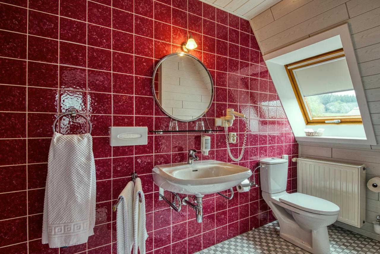 Hotel Haus Tiefenbach Бюллінген Екстер'єр фото