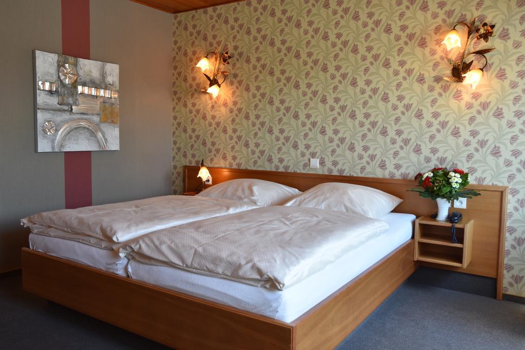 Hotel Haus Tiefenbach Бюллінген Екстер'єр фото